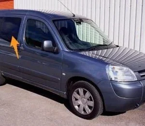 Alternative view of Partner/Berlingo O/S/F Opening Window in Privacy Tint